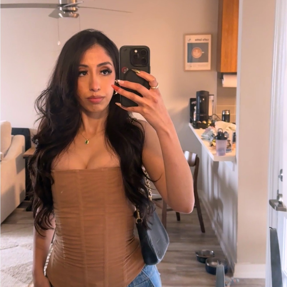 Are you am I SUNNIVA CORSET NUDE
